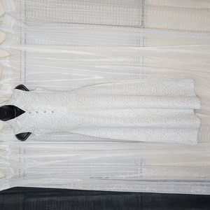 Vintage White W/ Silver Brocade Sleeveless Polyester Maxi Party Formal Dress SzL